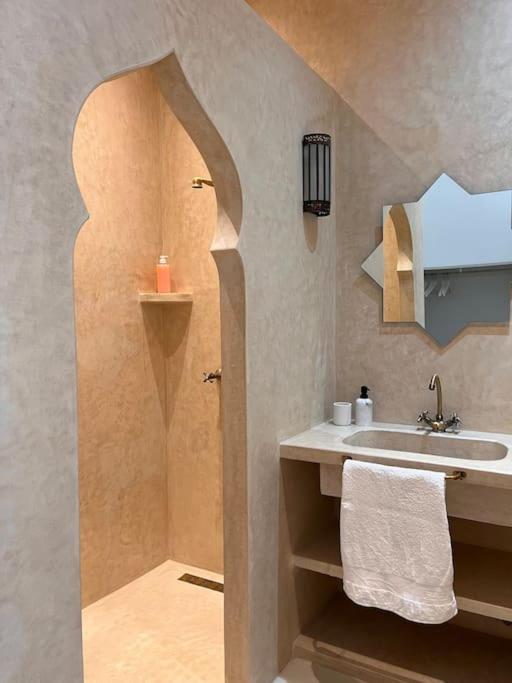 Casa Sira-Charming Home In The Heart Of The Kasbah Tanger Eksteriør billede